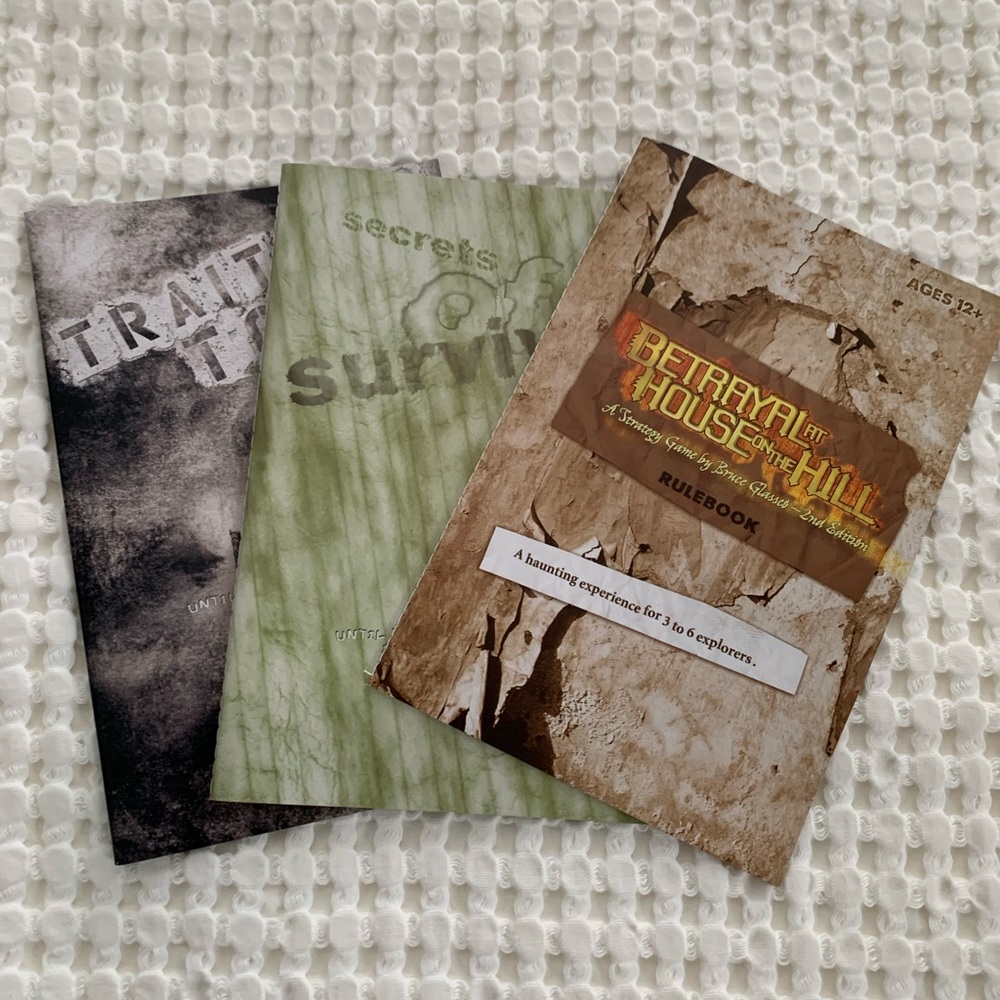 Betrayal at House on the Hill - Sealed pieces like new - Picture 4 of 6